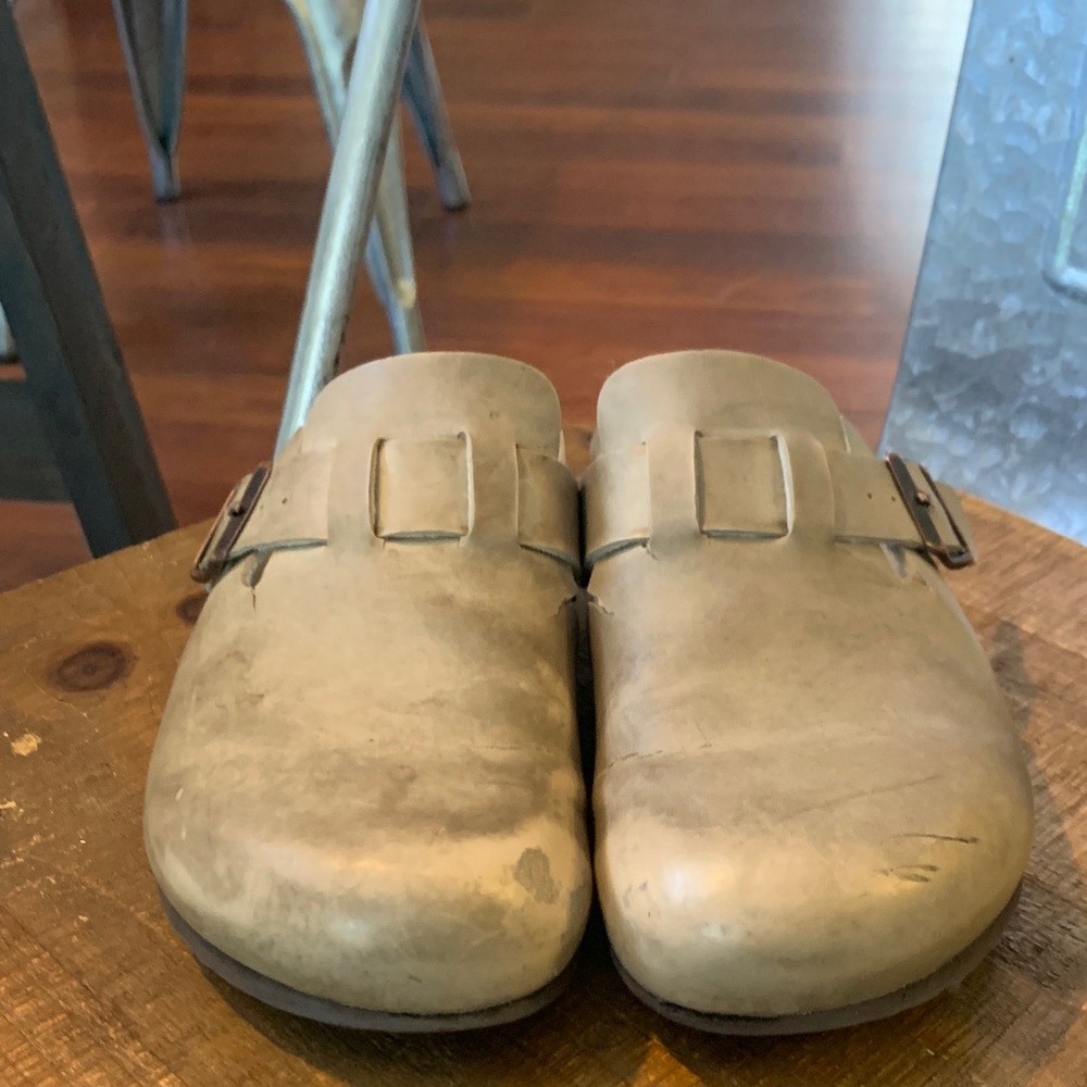 Cushionaire Women's Clog Mule in Light Tan - Picture 8 of 9